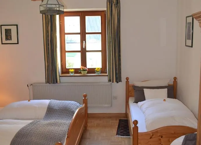 Schlossgaststaette Fuersteneck 3*